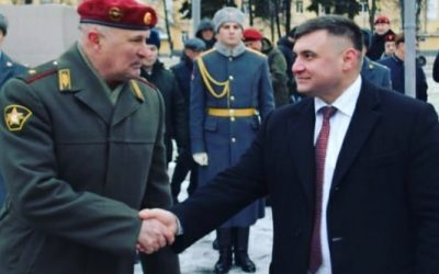 Генерал-майор Меликов М.А. вручил наградное оружие президенту фонда